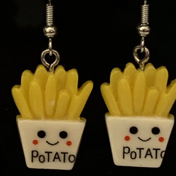 French Fry Earring, Fry Earring, Funny Food Earring, Gift Idea, Silly Earring - Picture 4 of 6